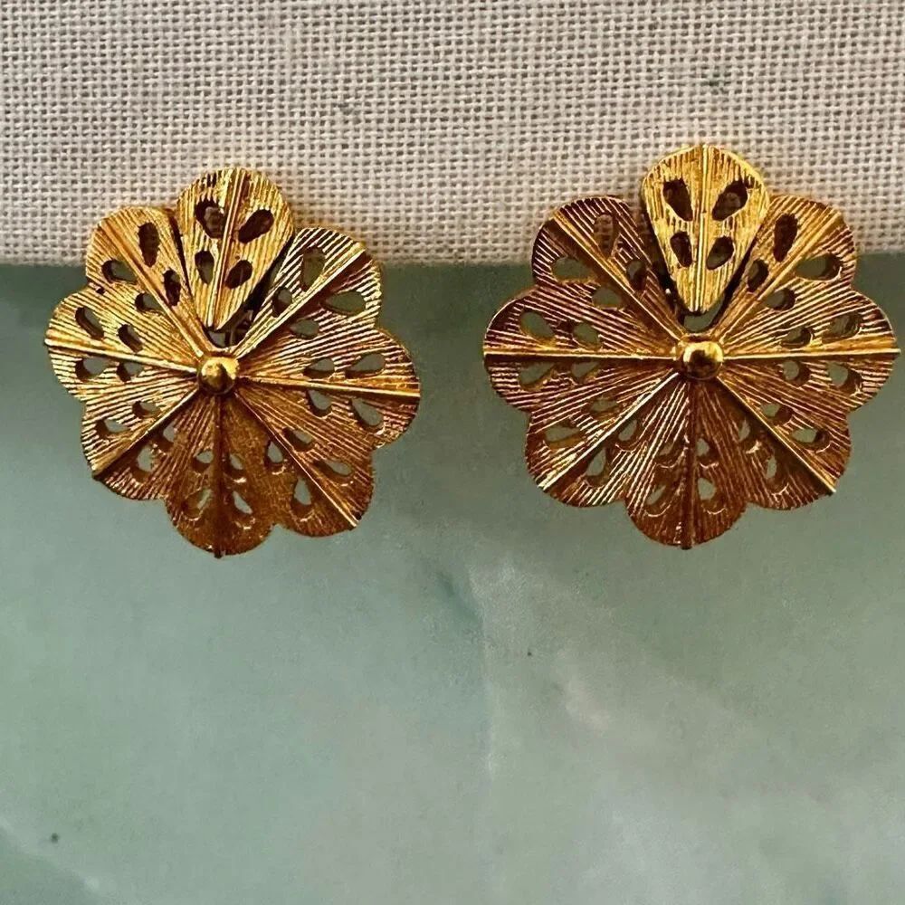Vendome Vintage Gold Tone Filigree Floral Clip-On Earrings